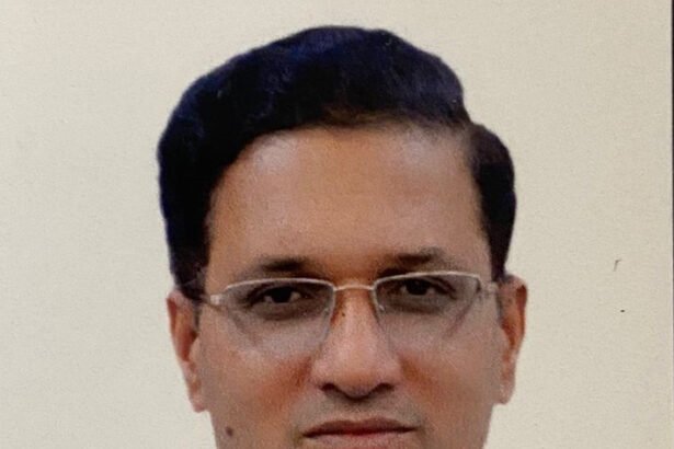 Chaukhutia's Harish Chandra Upadhyaya became Joint Director General (Foreign Trade), an atmosphere of joy and pride in the area.